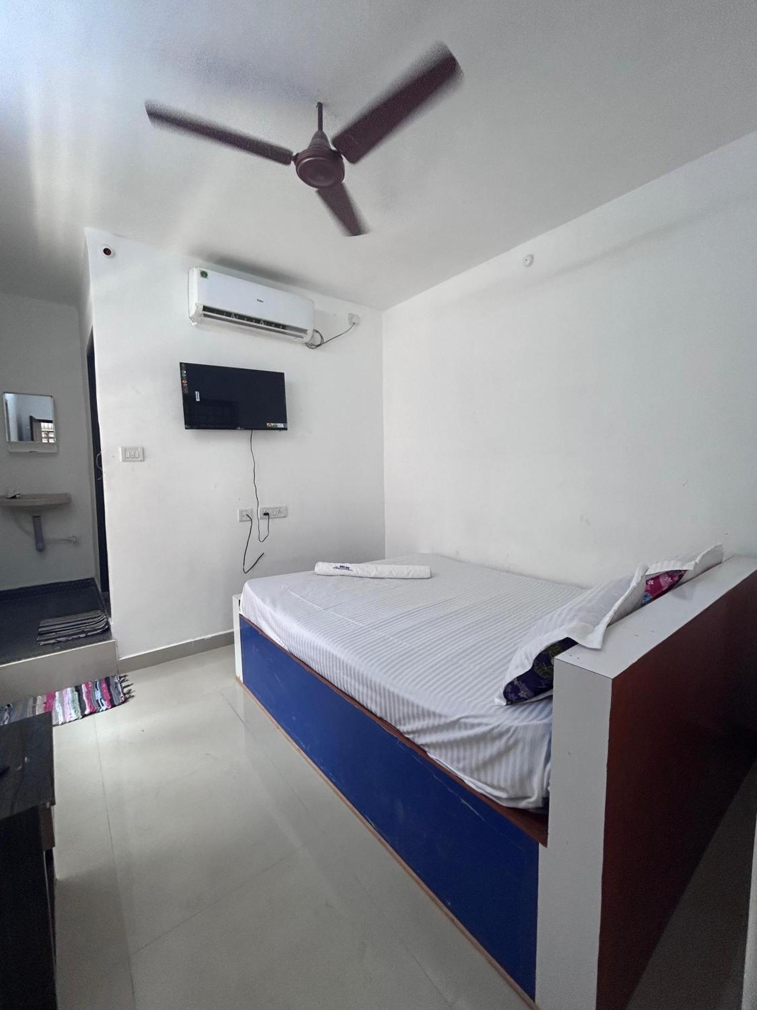 Gsd Inn Guest House Puducherry Buitenkant foto