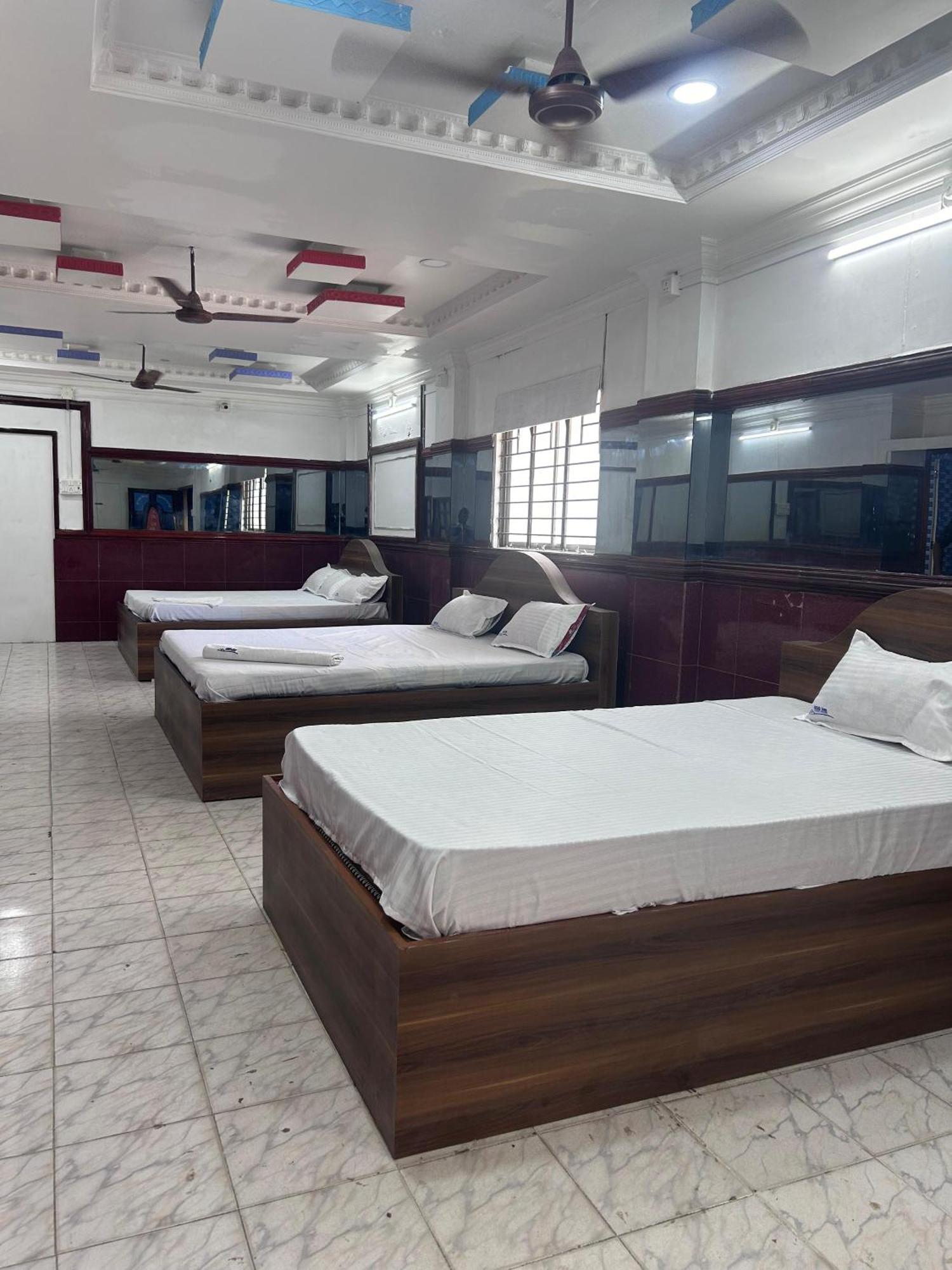 Gsd Inn Guest House Puducherry Buitenkant foto